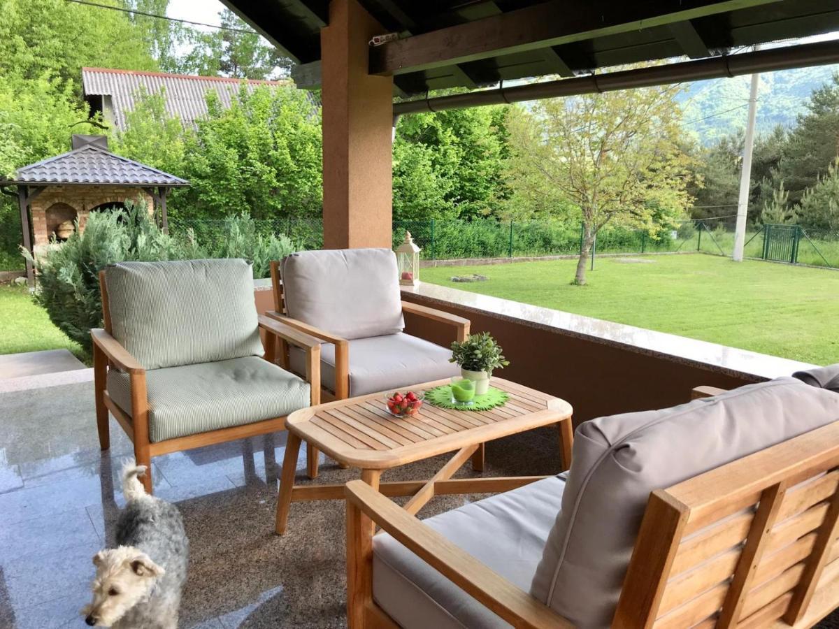 Holiday House Kora Korenica Ngoại thất bức ảnh