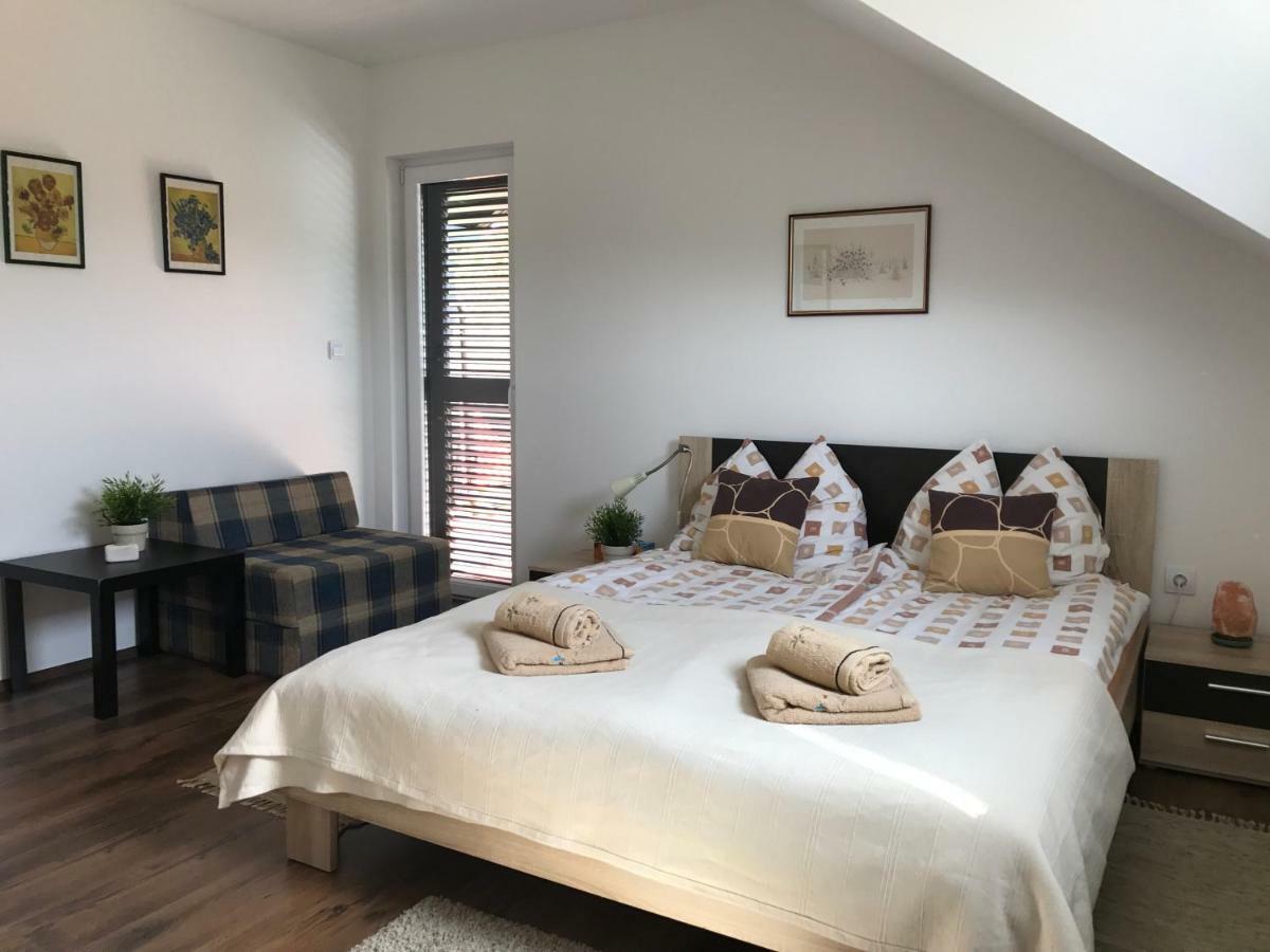 Holiday House Kora Korenica Ngoại thất bức ảnh