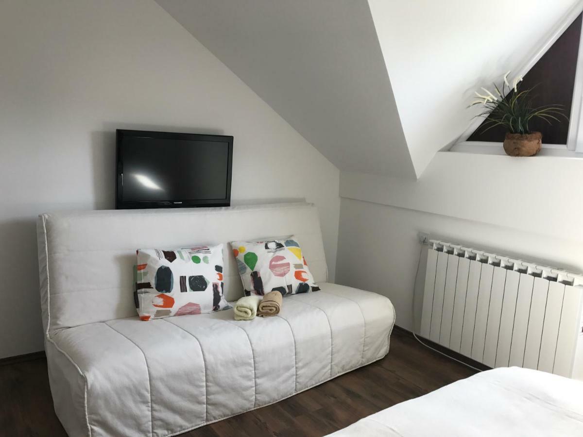 Holiday House Kora Korenica Ngoại thất bức ảnh